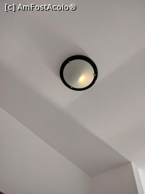 [P20] Bec intrare in camera: nu s-a aprins mai mult in cele 2 zile in care am orbecăit la intrarea în camera » foto by aristica13
 - 
<span class="allrVoted glyphicon glyphicon-heart hidden" id="av1105057"></span>
<a class="m-l-10 hidden" id="sv1105057" onclick="voting_Foto_DelVot(,1105057,837)" role="button">șterge vot <span class="glyphicon glyphicon-remove"></span></a>
<a id="v91105057" class=" c-red"  onclick="voting_Foto_SetVot(1105057)" role="button"><span class="glyphicon glyphicon-heart-empty"></span> <b>LIKE</b> = Votează poza</a> <img class="hidden"  id="f1105057W9" src="/imagini/loader.gif" border="0" /><span class="AjErrMes hidden" id="e1105057ErM"></span>