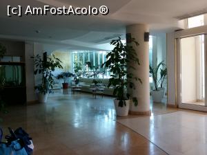 [P03] Hotel Afrodita - holul din fața recepției » foto by Dragoș_MD
 - 
<span class="allrVoted glyphicon glyphicon-heart hidden" id="av1011226"></span>
<a class="m-l-10 hidden" id="sv1011226" onclick="voting_Foto_DelVot(,1011226,839)" role="button">șterge vot <span class="glyphicon glyphicon-remove"></span></a>
<a id="v91011226" class=" c-red"  onclick="voting_Foto_SetVot(1011226)" role="button"><span class="glyphicon glyphicon-heart-empty"></span> <b>LIKE</b> = Votează poza</a> <img class="hidden"  id="f1011226W9" src="/imagini/loader.gif" border="0" /><span class="AjErrMes hidden" id="e1011226ErM"></span>