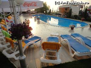 [P08] Piscina » foto by maria.ar
 - 
<span class="allrVoted glyphicon glyphicon-heart hidden" id="av650897"></span>
<a class="m-l-10 hidden" id="sv650897" onclick="voting_Foto_DelVot(,650897,839)" role="button">șterge vot <span class="glyphicon glyphicon-remove"></span></a>
<a id="v9650897" class=" c-red"  onclick="voting_Foto_SetVot(650897)" role="button"><span class="glyphicon glyphicon-heart-empty"></span> <b>LIKE</b> = Votează poza</a> <img class="hidden"  id="f650897W9" src="/imagini/loader.gif" border="0" /><span class="AjErrMes hidden" id="e650897ErM"></span>