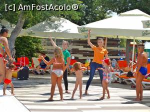 [P15] Animatie la piscina pentru copii » foto by libertango
 - 
<span class="allrVoted glyphicon glyphicon-heart hidden" id="av888773"></span>
<a class="m-l-10 hidden" id="sv888773" onclick="voting_Foto_DelVot(,888773,846)" role="button">șterge vot <span class="glyphicon glyphicon-remove"></span></a>
<a id="v9888773" class=" c-red"  onclick="voting_Foto_SetVot(888773)" role="button"><span class="glyphicon glyphicon-heart-empty"></span> <b>LIKE</b> = Votează poza</a> <img class="hidden"  id="f888773W9" src="/imagini/loader.gif" border="0" /><span class="AjErrMes hidden" id="e888773ErM"></span>