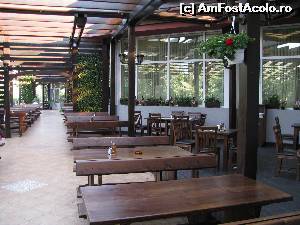 [P02] Terasa restaurantului » foto by sebino
 - 
<span class="allrVoted glyphicon glyphicon-heart hidden" id="av535180"></span>
<a class="m-l-10 hidden" id="sv535180" onclick="voting_Foto_DelVot(,535180,848)" role="button">șterge vot <span class="glyphicon glyphicon-remove"></span></a>
<a id="v9535180" class=" c-red"  onclick="voting_Foto_SetVot(535180)" role="button"><span class="glyphicon glyphicon-heart-empty"></span> <b>LIKE</b> = Votează poza</a> <img class="hidden"  id="f535180W9" src="/imagini/loader.gif" border="0" /><span class="AjErrMes hidden" id="e535180ErM"></span>