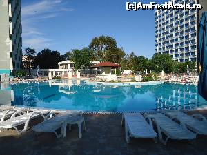 [P18] piscina dintre cele 3 hoteluri » foto by marocanu21
 - 
<span class="allrVoted glyphicon glyphicon-heart hidden" id="av626259"></span>
<a class="m-l-10 hidden" id="sv626259" onclick="voting_Foto_DelVot(,626259,852)" role="button">șterge vot <span class="glyphicon glyphicon-remove"></span></a>
<a id="v9626259" class=" c-red"  onclick="voting_Foto_SetVot(626259)" role="button"><span class="glyphicon glyphicon-heart-empty"></span> <b>LIKE</b> = Votează poza</a> <img class="hidden"  id="f626259W9" src="/imagini/loader.gif" border="0" /><span class="AjErrMes hidden" id="e626259ErM"></span>
