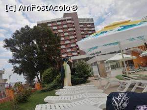[P01] Hotelul vazut de la piscina » foto by Teodor17
 - 
<span class="allrVoted glyphicon glyphicon-heart hidden" id="av1316453"></span>
<a class="m-l-10 hidden" id="sv1316453" onclick="voting_Foto_DelVot(,1316453,852)" role="button">șterge vot <span class="glyphicon glyphicon-remove"></span></a>
<a id="v91316453" class=" c-red"  onclick="voting_Foto_SetVot(1316453)" role="button"><span class="glyphicon glyphicon-heart-empty"></span> <b>LIKE</b> = Votează poza</a> <img class="hidden"  id="f1316453W9" src="/imagini/loader.gif" border="0" /><span class="AjErrMes hidden" id="e1316453ErM"></span>