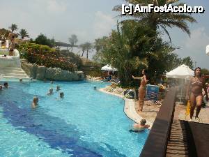 [P06] Aqua gym cu Zina la piscina cu travertine » foto by PeterCook
 - 
<span class="allrVoted glyphicon glyphicon-heart hidden" id="av433508"></span>
<a class="m-l-10 hidden" id="sv433508" onclick="voting_Foto_DelVot(,433508,86)" role="button">șterge vot <span class="glyphicon glyphicon-remove"></span></a>
<a id="v9433508" class=" c-red"  onclick="voting_Foto_SetVot(433508)" role="button"><span class="glyphicon glyphicon-heart-empty"></span> <b>LIKE</b> = Votează poza</a> <img class="hidden"  id="f433508W9" src="/imagini/loader.gif" border="0" /><span class="AjErrMes hidden" id="e433508ErM"></span>