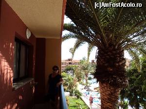 [P23] Playa de las Americas - Hotelul La Siesta. Mami in balconul nostru.  » foto by vega06
 - 
<span class="allrVoted glyphicon glyphicon-heart hidden" id="av573080"></span>
<a class="m-l-10 hidden" id="sv573080" onclick="voting_Foto_DelVot(,573080,871)" role="button">șterge vot <span class="glyphicon glyphicon-remove"></span></a>
<a id="v9573080" class=" c-red"  onclick="voting_Foto_SetVot(573080)" role="button"><span class="glyphicon glyphicon-heart-empty"></span> <b>LIKE</b> = Votează poza</a> <img class="hidden"  id="f573080W9" src="/imagini/loader.gif" border="0" /><span class="AjErrMes hidden" id="e573080ErM"></span>
