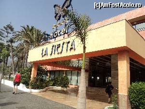 [P04] Playa de las Americas - Hotelul La Siesta. Si intrarea in hotel. Multa marmura (si foarte alunecos).  » foto by vega06
 - 
<span class="allrVoted glyphicon glyphicon-heart hidden" id="av573060"></span>
<a class="m-l-10 hidden" id="sv573060" onclick="voting_Foto_DelVot(,573060,871)" role="button">șterge vot <span class="glyphicon glyphicon-remove"></span></a>
<a id="v9573060" class=" c-red"  onclick="voting_Foto_SetVot(573060)" role="button"><span class="glyphicon glyphicon-heart-empty"></span> <b>LIKE</b> = Votează poza</a> <img class="hidden"  id="f573060W9" src="/imagini/loader.gif" border="0" /><span class="AjErrMes hidden" id="e573060ErM"></span>