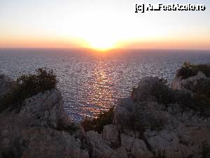 [P40] Zakynthos-Navagio la apus » foto by luciaoradea
 - 
<span class="allrVoted glyphicon glyphicon-heart hidden" id="av684182"></span>
<a class="m-l-10 hidden" id="sv684182" onclick="voting_Foto_DelVot(,684182,872)" role="button">șterge vot <span class="glyphicon glyphicon-remove"></span></a>
<a id="v9684182" class=" c-red"  onclick="voting_Foto_SetVot(684182)" role="button"><span class="glyphicon glyphicon-heart-empty"></span> <b>LIKE</b> = Votează poza</a> <img class="hidden"  id="f684182W9" src="/imagini/loader.gif" border="0" /><span class="AjErrMes hidden" id="e684182ErM"></span>