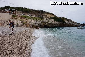 [P15] una din cele trei xigia. pietricelele sunt mari. pe mine m-a fascinat zgomotul pe care il fac atunci cand vine apa la mal si se loveesc intre ele...  » foto by fra
 - 
<span class="allrVoted glyphicon glyphicon-heart hidden" id="av702146"></span>
<a class="m-l-10 hidden" id="sv702146" onclick="voting_Foto_DelVot(,702146,872)" role="button">șterge vot <span class="glyphicon glyphicon-remove"></span></a>
<a id="v9702146" class=" c-red"  onclick="voting_Foto_SetVot(702146)" role="button"><span class="glyphicon glyphicon-heart-empty"></span> <b>LIKE</b> = Votează poza</a> <img class="hidden"  id="f702146W9" src="/imagini/loader.gif" border="0" /><span class="AjErrMes hidden" id="e702146ErM"></span>