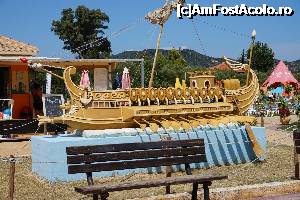 [P05] chiar la intrare in aquapark » foto by fra
 - 
<span class="allrVoted glyphicon glyphicon-heart hidden" id="av702136"></span>
<a class="m-l-10 hidden" id="sv702136" onclick="voting_Foto_DelVot(,702136,872)" role="button">șterge vot <span class="glyphicon glyphicon-remove"></span></a>
<a id="v9702136" class=" c-red"  onclick="voting_Foto_SetVot(702136)" role="button"><span class="glyphicon glyphicon-heart-empty"></span> <b>LIKE</b> = Votează poza</a> <img class="hidden"  id="f702136W9" src="/imagini/loader.gif" border="0" /><span class="AjErrMes hidden" id="e702136ErM"></span>