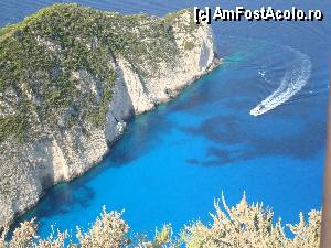[P27] Intrare spre Navagio » foto by teona
 - 
<span class="allrVoted glyphicon glyphicon-heart hidden" id="av354624"></span>
<a class="m-l-10 hidden" id="sv354624" onclick="voting_Foto_DelVot(,354624,872)" role="button">șterge vot <span class="glyphicon glyphicon-remove"></span></a>
<a id="v9354624" class=" c-red"  onclick="voting_Foto_SetVot(354624)" role="button"><span class="glyphicon glyphicon-heart-empty"></span> <b>LIKE</b> = Votează poza</a> <img class="hidden"  id="f354624W9" src="/imagini/loader.gif" border="0" /><span class="AjErrMes hidden" id="e354624ErM"></span>