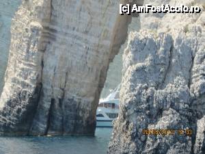 [P21] Vas ancorat la Keri Caves » foto by vivas71
 - 
<span class="allrVoted glyphicon glyphicon-heart hidden" id="av434972"></span>
<a class="m-l-10 hidden" id="sv434972" onclick="voting_Foto_DelVot(,434972,872)" role="button">șterge vot <span class="glyphicon glyphicon-remove"></span></a>
<a id="v9434972" class=" c-red"  onclick="voting_Foto_SetVot(434972)" role="button"><span class="glyphicon glyphicon-heart-empty"></span> <b>LIKE</b> = Votează poza</a> <img class="hidden"  id="f434972W9" src="/imagini/loader.gif" border="0" /><span class="AjErrMes hidden" id="e434972ErM"></span>