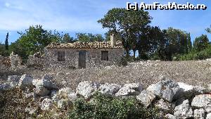 [P18] casa parasita langa Volimes » foto by nosferatoo
 - 
<span class="allrVoted glyphicon glyphicon-heart hidden" id="av562583"></span>
<a class="m-l-10 hidden" id="sv562583" onclick="voting_Foto_DelVot(,562583,872)" role="button">șterge vot <span class="glyphicon glyphicon-remove"></span></a>
<a id="v9562583" class=" c-red"  onclick="voting_Foto_SetVot(562583)" role="button"><span class="glyphicon glyphicon-heart-empty"></span> <b>LIKE</b> = Votează poza</a> <img class="hidden"  id="f562583W9" src="/imagini/loader.gif" border="0" /><span class="AjErrMes hidden" id="e562583ErM"></span>