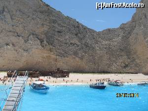 [P06] Navagio - plaja epavei » foto by nico_sara
 - 
<span class="allrVoted glyphicon glyphicon-heart hidden" id="av612203"></span>
<a class="m-l-10 hidden" id="sv612203" onclick="voting_Foto_DelVot(,612203,872)" role="button">șterge vot <span class="glyphicon glyphicon-remove"></span></a>
<a id="v9612203" class=" c-red"  onclick="voting_Foto_SetVot(612203)" role="button"><span class="glyphicon glyphicon-heart-empty"></span> <b>LIKE</b> = Votează poza</a> <img class="hidden"  id="f612203W9" src="/imagini/loader.gif" border="0" /><span class="AjErrMes hidden" id="e612203ErM"></span>