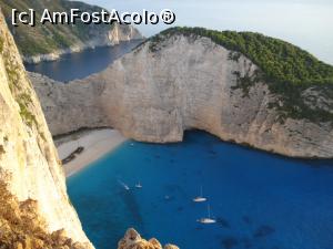 [P28] Plaja Navagio-vedere de sus de la balconul metalic,imagine simbol a insulei. » foto by adryana
 - 
<span class="allrVoted glyphicon glyphicon-heart hidden" id="av951936"></span>
<a class="m-l-10 hidden" id="sv951936" onclick="voting_Foto_DelVot(,951936,872)" role="button">șterge vot <span class="glyphicon glyphicon-remove"></span></a>
<a id="v9951936" class=" c-red"  onclick="voting_Foto_SetVot(951936)" role="button"><span class="glyphicon glyphicon-heart-empty"></span> <b>LIKE</b> = Votează poza</a> <img class="hidden"  id="f951936W9" src="/imagini/loader.gif" border="0" /><span class="AjErrMes hidden" id="e951936ErM"></span>