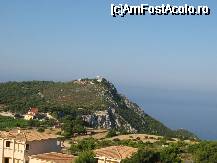 [P02] Sus, la cruce: SUNSET VIEW, o taverna cu o priveliste fantastica. Luati cina mai devreme, sa prindeti apusul soarelui. Va veti intoarce si in seara urmatoare. Mabely Grand Hotel este aproape (se vede acoperisul). » foto by motaneata
 - 
<span class="allrVoted glyphicon glyphicon-heart hidden" id="av51890"></span>
<a class="m-l-10 hidden" id="sv51890" onclick="voting_Foto_DelVot(,51890,872)" role="button">șterge vot <span class="glyphicon glyphicon-remove"></span></a>
<a id="v951890" class=" c-red"  onclick="voting_Foto_SetVot(51890)" role="button"><span class="glyphicon glyphicon-heart-empty"></span> <b>LIKE</b> = Votează poza</a> <img class="hidden"  id="f51890W9" src="/imagini/loader.gif" border="0" /><span class="AjErrMes hidden" id="e51890ErM"></span>