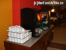 [P12] Automat cafea , si 2 distribuitoare de suc » foto by ionescunic
 - 
<span class="allrVoted glyphicon glyphicon-heart hidden" id="av82034"></span>
<a class="m-l-10 hidden" id="sv82034" onclick="voting_Foto_DelVot(,82034,881)" role="button">șterge vot <span class="glyphicon glyphicon-remove"></span></a>
<a id="v982034" class=" c-red"  onclick="voting_Foto_SetVot(82034)" role="button"><span class="glyphicon glyphicon-heart-empty"></span> <b>LIKE</b> = Votează poza</a> <img class="hidden"  id="f82034W9" src="/imagini/loader.gif" border="0" /><span class="AjErrMes hidden" id="e82034ErM"></span>