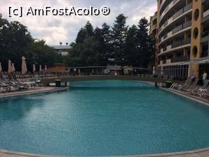 [P12] HVD Viva- Piscina intr-o dupa amiaza noroasa.  » foto by Floria
 - 
<span class="allrVoted glyphicon glyphicon-heart hidden" id="av710404"></span>
<a class="m-l-10 hidden" id="sv710404" onclick="voting_Foto_DelVot(,710404,881)" role="button">șterge vot <span class="glyphicon glyphicon-remove"></span></a>
<a id="v9710404" class=" c-red"  onclick="voting_Foto_SetVot(710404)" role="button"><span class="glyphicon glyphicon-heart-empty"></span> <b>LIKE</b> = Votează poza</a> <img class="hidden"  id="f710404W9" src="/imagini/loader.gif" border="0" /><span class="AjErrMes hidden" id="e710404ErM"></span>