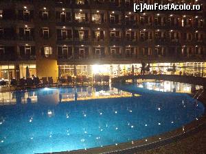 [P01] Seara, la piscina, la un cocktail » foto by anjsuteh
 - 
<span class="allrVoted glyphicon glyphicon-heart hidden" id="av672417"></span>
<a class="m-l-10 hidden" id="sv672417" onclick="voting_Foto_DelVot(,672417,881)" role="button">șterge vot <span class="glyphicon glyphicon-remove"></span></a>
<a id="v9672417" class=" c-red"  onclick="voting_Foto_SetVot(672417)" role="button"><span class="glyphicon glyphicon-heart-empty"></span> <b>LIKE</b> = Votează poza</a> <img class="hidden"  id="f672417W9" src="/imagini/loader.gif" border="0" /><span class="AjErrMes hidden" id="e672417ErM"></span>