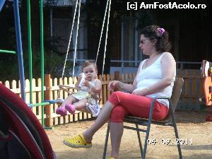 [P03] Un mic parc ptr copii » foto by gabi b
 - 
<span class="allrVoted glyphicon glyphicon-heart hidden" id="av538146"></span>
<a class="m-l-10 hidden" id="sv538146" onclick="voting_Foto_DelVot(,538146,881)" role="button">șterge vot <span class="glyphicon glyphicon-remove"></span></a>
<a id="v9538146" class=" c-red"  onclick="voting_Foto_SetVot(538146)" role="button"><span class="glyphicon glyphicon-heart-empty"></span> <b>LIKE</b> = Votează poza</a> <img class="hidden"  id="f538146W9" src="/imagini/loader.gif" border="0" /><span class="AjErrMes hidden" id="e538146ErM"></span>