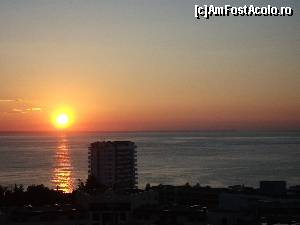 [P15] rasarit vazut din camera » foto by elee
 - 
<span class="allrVoted glyphicon glyphicon-heart hidden" id="av528154"></span>
<a class="m-l-10 hidden" id="sv528154" onclick="voting_Foto_DelVot(,528154,881)" role="button">șterge vot <span class="glyphicon glyphicon-remove"></span></a>
<a id="v9528154" class=" c-red"  onclick="voting_Foto_SetVot(528154)" role="button"><span class="glyphicon glyphicon-heart-empty"></span> <b>LIKE</b> = Votează poza</a> <img class="hidden"  id="f528154W9" src="/imagini/loader.gif" border="0" /><span class="AjErrMes hidden" id="e528154ErM"></span>