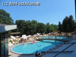 [P04] Piscina - în dreapta se află scena, locul de joacă și piscina mică pentu copii; în stânga snack-barul și beach-barul. » foto by tata123 🔱
 - 
<span class="allrVoted glyphicon glyphicon-heart hidden" id="av871137"></span>
<a class="m-l-10 hidden" id="sv871137" onclick="voting_Foto_DelVot(,871137,881)" role="button">șterge vot <span class="glyphicon glyphicon-remove"></span></a>
<a id="v9871137" class=" c-red"  onclick="voting_Foto_SetVot(871137)" role="button"><span class="glyphicon glyphicon-heart-empty"></span> <b>LIKE</b> = Votează poza</a> <img class="hidden"  id="f871137W9" src="/imagini/loader.gif" border="0" /><span class="AjErrMes hidden" id="e871137ErM"></span>
