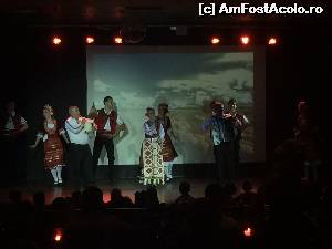 [P01] Seara Bulgareasca - show dansuri populare » foto by CosminBB
 - 
<span class="allrVoted glyphicon glyphicon-heart hidden" id="av638319"></span>
<a class="m-l-10 hidden" id="sv638319" onclick="voting_Foto_DelVot(,638319,886)" role="button">șterge vot <span class="glyphicon glyphicon-remove"></span></a>
<a id="v9638319" class=" c-red"  onclick="voting_Foto_SetVot(638319)" role="button"><span class="glyphicon glyphicon-heart-empty"></span> <b>LIKE</b> = Votează poza</a> <img class="hidden"  id="f638319W9" src="/imagini/loader.gif" border="0" /><span class="AjErrMes hidden" id="e638319ErM"></span>