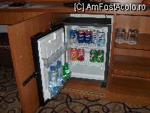 [P16] Minibarul din camera noastra. » foto by georgiana
 - 
<span class="allrVoted glyphicon glyphicon-heart hidden" id="av80994"></span>
<a class="m-l-10 hidden" id="sv80994" onclick="voting_Foto_DelVot(,80994,89)" role="button">șterge vot <span class="glyphicon glyphicon-remove"></span></a>
<a id="v980994" class=" c-red"  onclick="voting_Foto_SetVot(80994)" role="button"><span class="glyphicon glyphicon-heart-empty"></span> <b>LIKE</b> = Votează poza</a> <img class="hidden"  id="f80994W9" src="/imagini/loader.gif" border="0" /><span class="AjErrMes hidden" id="e80994ErM"></span>