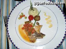 [P47] Meniu la Restaurantul A'La Carte » foto by georgiana
 - 
<span class="allrVoted glyphicon glyphicon-heart hidden" id="av81098"></span>
<a class="m-l-10 hidden" id="sv81098" onclick="voting_Foto_DelVot(,81098,89)" role="button">șterge vot <span class="glyphicon glyphicon-remove"></span></a>
<a id="v981098" class=" c-red"  onclick="voting_Foto_SetVot(81098)" role="button"><span class="glyphicon glyphicon-heart-empty"></span> <b>LIKE</b> = Votează poza</a> <img class="hidden"  id="f81098W9" src="/imagini/loader.gif" border="0" /><span class="AjErrMes hidden" id="e81098ErM"></span>