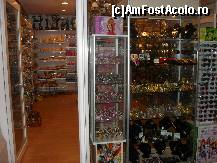 [P94] Magazin de suveniruri in resort. » foto by georgiana
 - 
<span class="allrVoted glyphicon glyphicon-heart hidden" id="av81252"></span>
<a class="m-l-10 hidden" id="sv81252" onclick="voting_Foto_DelVot(,81252,89)" role="button">șterge vot <span class="glyphicon glyphicon-remove"></span></a>
<a id="v981252" class=" c-red"  onclick="voting_Foto_SetVot(81252)" role="button"><span class="glyphicon glyphicon-heart-empty"></span> <b>LIKE</b> = Votează poza</a> <img class="hidden"  id="f81252W9" src="/imagini/loader.gif" border="0" /><span class="AjErrMes hidden" id="e81252ErM"></span>