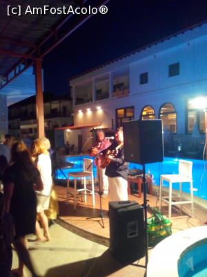 [P01] Seara greceasca in care turistii sunt angrenati de catre animatori » foto by Andi Benchea
 - 
<span class="allrVoted glyphicon glyphicon-heart hidden" id="av976912"></span>
<a class="m-l-10 hidden" id="sv976912" onclick="voting_Foto_DelVot(,976912,890)" role="button">șterge vot <span class="glyphicon glyphicon-remove"></span></a>
<a id="v9976912" class=" c-red"  onclick="voting_Foto_SetVot(976912)" role="button"><span class="glyphicon glyphicon-heart-empty"></span> <b>LIKE</b> = Votează poza</a> <img class="hidden"  id="f976912W9" src="/imagini/loader.gif" border="0" /><span class="AjErrMes hidden" id="e976912ErM"></span>