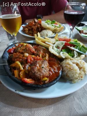 [P15] Cina pe una din stradutele de langa hotel.  » foto by Caramela
 - 
<span class="allrVoted glyphicon glyphicon-heart hidden" id="av959646"></span>
<a class="m-l-10 hidden" id="sv959646" onclick="voting_Foto_DelVot(,959646,894)" role="button">șterge vot <span class="glyphicon glyphicon-remove"></span></a>
<a id="v9959646" class=" c-red"  onclick="voting_Foto_SetVot(959646)" role="button"><span class="glyphicon glyphicon-heart-empty"></span> <b>LIKE</b> = Votează poza</a> <img class="hidden"  id="f959646W9" src="/imagini/loader.gif" border="0" /><span class="AjErrMes hidden" id="e959646ErM"></span>