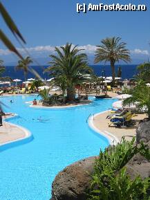 [P8x] piscina inferioara hotel Roca Nivaria » foto by buburuzica
 - 
<span class="allrVoted glyphicon glyphicon-heart hidden" id="av1796"></span>
<a class="m-l-10 hidden" id="sv1796" onclick="voting_Foto_DelVot(,1796,899)" role="button">șterge vot <span class="glyphicon glyphicon-remove"></span></a>
<a id="v91796" class=" c-red"  onclick="voting_Foto_SetVot(1796)" role="button"><span class="glyphicon glyphicon-heart-empty"></span> <b>LIKE</b> = Votează poza</a> <img class="hidden"  id="f1796W9" src="/imagini/loader.gif" border="0" /><span class="AjErrMes hidden" id="e1796ErM"></span>