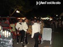 [P11] In satul de vacanta, la una din terase canta o trupa de mexicani » foto by tumisfabu
 - 
<span class="allrVoted glyphicon glyphicon-heart hidden" id="av266402"></span>
<a class="m-l-10 hidden" id="sv266402" onclick="voting_Foto_DelVot(,266402,920)" role="button">șterge vot <span class="glyphicon glyphicon-remove"></span></a>
<a id="v9266402" class=" c-red"  onclick="voting_Foto_SetVot(266402)" role="button"><span class="glyphicon glyphicon-heart-empty"></span> <b>LIKE</b> = Votează poza</a> <img class="hidden"  id="f266402W9" src="/imagini/loader.gif" border="0" /><span class="AjErrMes hidden" id="e266402ErM"></span>