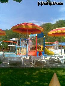 [P27] Kaliakra Superior - tobogan la piscina pentru copii » foto by nicole33
 - 
<span class="allrVoted glyphicon glyphicon-heart hidden" id="av285455"></span>
<a class="m-l-10 hidden" id="sv285455" onclick="voting_Foto_DelVot(,285455,920)" role="button">șterge vot <span class="glyphicon glyphicon-remove"></span></a>
<a id="v9285455" class=" c-red"  onclick="voting_Foto_SetVot(285455)" role="button"><span class="glyphicon glyphicon-heart-empty"></span> <b>LIKE</b> = Votează poza</a> <img class="hidden"  id="f285455W9" src="/imagini/loader.gif" border="0" /><span class="AjErrMes hidden" id="e285455ErM"></span>