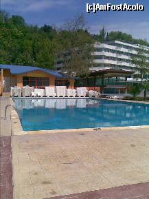 [P30] Kaliakra Superior - piscina mare după ora închiderii. în spate, miniclubul pentru copii » foto by nicole33
 - 
<span class="allrVoted glyphicon glyphicon-heart hidden" id="av285460"></span>
<a class="m-l-10 hidden" id="sv285460" onclick="voting_Foto_DelVot(,285460,920)" role="button">șterge vot <span class="glyphicon glyphicon-remove"></span></a>
<a id="v9285460" class=" c-red"  onclick="voting_Foto_SetVot(285460)" role="button"><span class="glyphicon glyphicon-heart-empty"></span> <b>LIKE</b> = Votează poza</a> <img class="hidden"  id="f285460W9" src="/imagini/loader.gif" border="0" /><span class="AjErrMes hidden" id="e285460ErM"></span>