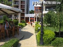 [P15] Iesirea din hotel catre piscina si plaja...in stanga se observa Lounge bar » foto by ADO5000
 - 
<span class="allrVoted glyphicon glyphicon-heart hidden" id="av97971"></span>
<a class="m-l-10 hidden" id="sv97971" onclick="voting_Foto_DelVot(,97971,920)" role="button">șterge vot <span class="glyphicon glyphicon-remove"></span></a>
<a id="v997971" class=" c-red"  onclick="voting_Foto_SetVot(97971)" role="button"><span class="glyphicon glyphicon-heart-empty"></span> <b>LIKE</b> = Votează poza</a> <img class="hidden"  id="f97971W9" src="/imagini/loader.gif" border="0" /><span class="AjErrMes hidden" id="e97971ErM"></span>