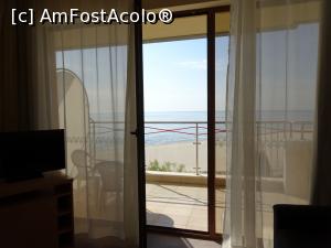 [P08] Kaliakra Superior Albena - balconul şi vederea din balcon » foto by nicole33
 - 
<span class="allrVoted glyphicon glyphicon-heart hidden" id="av848660"></span>
<a class="m-l-10 hidden" id="sv848660" onclick="voting_Foto_DelVot(,848660,920)" role="button">șterge vot <span class="glyphicon glyphicon-remove"></span></a>
<a id="v9848660" class=" c-red"  onclick="voting_Foto_SetVot(848660)" role="button"><span class="glyphicon glyphicon-heart-empty"></span> <b>LIKE</b> = Votează poza</a> <img class="hidden"  id="f848660W9" src="/imagini/loader.gif" border="0" /><span class="AjErrMes hidden" id="e848660ErM"></span>