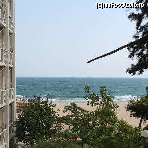 [P45] Hotel Kaliakra Superior-Si in septembrie am vazut marea in balcon...  » foto by Floria
 - 
<span class="allrVoted glyphicon glyphicon-heart hidden" id="av571601"></span>
<a class="m-l-10 hidden" id="sv571601" onclick="voting_Foto_DelVot(,571601,920)" role="button">șterge vot <span class="glyphicon glyphicon-remove"></span></a>
<a id="v9571601" class=" c-red"  onclick="voting_Foto_SetVot(571601)" role="button"><span class="glyphicon glyphicon-heart-empty"></span> <b>LIKE</b> = Votează poza</a> <img class="hidden"  id="f571601W9" src="/imagini/loader.gif" border="0" /><span class="AjErrMes hidden" id="e571601ErM"></span>