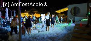 [P63] party la Hotel Amelia » foto by artemisa24
 - 
<span class="allrVoted glyphicon glyphicon-heart hidden" id="av1386754"></span>
<a class="m-l-10 hidden" id="sv1386754" onclick="voting_Foto_DelVot(,1386754,927)" role="button">șterge vot <span class="glyphicon glyphicon-remove"></span></a>
<a id="v91386754" class=" c-red"  onclick="voting_Foto_SetVot(1386754)" role="button"><span class="glyphicon glyphicon-heart-empty"></span> <b>LIKE</b> = Votează poza</a> <img class="hidden"  id="f1386754W9" src="/imagini/loader.gif" border="0" /><span class="AjErrMes hidden" id="e1386754ErM"></span>