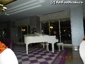 [P12] Muzica live - Cinna Bar » foto by yasemin72
 - 
<span class="allrVoted glyphicon glyphicon-heart hidden" id="av541946"></span>
<a class="m-l-10 hidden" id="sv541946" onclick="voting_Foto_DelVot(,541946,93)" role="button">șterge vot <span class="glyphicon glyphicon-remove"></span></a>
<a id="v9541946" class=" c-red"  onclick="voting_Foto_SetVot(541946)" role="button"><span class="glyphicon glyphicon-heart-empty"></span> <b>LIKE</b> = Votează poza</a> <img class="hidden"  id="f541946W9" src="/imagini/loader.gif" border="0" /><span class="AjErrMes hidden" id="e541946ErM"></span>