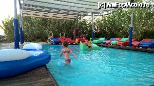 [P26] Piscina pentru copii cu apa de mare pe plaja » foto by lorand
 - 
<span class="allrVoted glyphicon glyphicon-heart hidden" id="av686288"></span>
<a class="m-l-10 hidden" id="sv686288" onclick="voting_Foto_DelVot(,686288,93)" role="button">șterge vot <span class="glyphicon glyphicon-remove"></span></a>
<a id="v9686288" class=" c-red"  onclick="voting_Foto_SetVot(686288)" role="button"><span class="glyphicon glyphicon-heart-empty"></span> <b>LIKE</b> = Votează poza</a> <img class="hidden"  id="f686288W9" src="/imagini/loader.gif" border="0" /><span class="AjErrMes hidden" id="e686288ErM"></span>