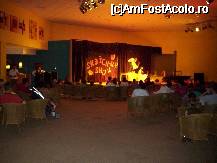 [P43] Sala spectacole » foto by mmierla
 - 
<span class="allrVoted glyphicon glyphicon-heart hidden" id="av18081"></span>
<a class="m-l-10 hidden" id="sv18081" onclick="voting_Foto_DelVot(,18081,935)" role="button">șterge vot <span class="glyphicon glyphicon-remove"></span></a>
<a id="v918081" class=" c-red"  onclick="voting_Foto_SetVot(18081)" role="button"><span class="glyphicon glyphicon-heart-empty"></span> <b>LIKE</b> = Votează poza</a> <img class="hidden"  id="f18081W9" src="/imagini/loader.gif" border="0" /><span class="AjErrMes hidden" id="e18081ErM"></span>