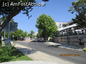 [P02] Strada pe unde se intră la recepție și parcare.  » foto by elviramvio
 - 
<span class="allrVoted glyphicon glyphicon-heart hidden" id="av753046"></span>
<a class="m-l-10 hidden" id="sv753046" onclick="voting_Foto_DelVot(,753046,936)" role="button">șterge vot <span class="glyphicon glyphicon-remove"></span></a>
<a id="v9753046" class=" c-red"  onclick="voting_Foto_SetVot(753046)" role="button"><span class="glyphicon glyphicon-heart-empty"></span> <b>LIKE</b> = Votează poza</a> <img class="hidden"  id="f753046W9" src="/imagini/loader.gif" border="0" /><span class="AjErrMes hidden" id="e753046ErM"></span>