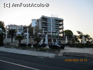 [P08] Hotelul vazut din intersectie.  » foto by elviramvio
 - 
<span class="allrVoted glyphicon glyphicon-heart hidden" id="av753059"></span>
<a class="m-l-10 hidden" id="sv753059" onclick="voting_Foto_DelVot(,753059,936)" role="button">șterge vot <span class="glyphicon glyphicon-remove"></span></a>
<a id="v9753059" class=" c-red"  onclick="voting_Foto_SetVot(753059)" role="button"><span class="glyphicon glyphicon-heart-empty"></span> <b>LIKE</b> = Votează poza</a> <img class="hidden"  id="f753059W9" src="/imagini/loader.gif" border="0" /><span class="AjErrMes hidden" id="e753059ErM"></span>