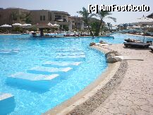 [P5x] piscina, ziua » foto by Mara
 - 
<span class="allrVoted glyphicon glyphicon-heart hidden" id="av6273"></span>
<a class="m-l-10 hidden" id="sv6273" onclick="voting_Foto_DelVot(,6273,938)" role="button">șterge vot <span class="glyphicon glyphicon-remove"></span></a>
<a id="v96273" class=" c-red"  onclick="voting_Foto_SetVot(6273)" role="button"><span class="glyphicon glyphicon-heart-empty"></span> <b>LIKE</b> = Votează poza</a> <img class="hidden"  id="f6273W9" src="/imagini/loader.gif" border="0" /><span class="AjErrMes hidden" id="e6273ErM"></span>