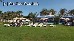 [P17] spatiul verde din fata piscinei » foto by elenaadina
 - 
<span class="allrVoted glyphicon glyphicon-heart hidden" id="av1019869"></span>
<a class="m-l-10 hidden" id="sv1019869" onclick="voting_Foto_DelVot(,1019869,94)" role="button">șterge vot <span class="glyphicon glyphicon-remove"></span></a>
<a id="v91019869" class=" c-red"  onclick="voting_Foto_SetVot(1019869)" role="button"><span class="glyphicon glyphicon-heart-empty"></span> <b>LIKE</b> = Votează poza</a> <img class="hidden"  id="f1019869W9" src="/imagini/loader.gif" border="0" /><span class="AjErrMes hidden" id="e1019869ErM"></span>