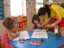 [P11] miniclubul pentru copii...fetitele pictau tricouri iar  seara acestea erau prezentate in fata publicului » foto by RLCA
 - 
<span class="allrVoted glyphicon glyphicon-heart hidden" id="av111092"></span>
<a class="m-l-10 hidden" id="sv111092" onclick="voting_Foto_DelVot(,111092,947)" role="button">șterge vot <span class="glyphicon glyphicon-remove"></span></a>
<a id="v9111092" class=" c-red"  onclick="voting_Foto_SetVot(111092)" role="button"><span class="glyphicon glyphicon-heart-empty"></span> <b>LIKE</b> = Votează poza</a> <img class="hidden"  id="f111092W9" src="/imagini/loader.gif" border="0" /><span class="AjErrMes hidden" id="e111092ErM"></span>