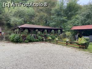 [P02] Pensiunea Domnescu, Sălişte - curtea din spate folosită şi ca parcare » foto by nicole33
 - 
<span class="allrVoted glyphicon glyphicon-heart hidden" id="av1406954"></span>
<a class="m-l-10 hidden" id="sv1406954" onclick="voting_Foto_DelVot(,1406954,956)" role="button">șterge vot <span class="glyphicon glyphicon-remove"></span></a>
<a id="v91406954" class=" c-red"  onclick="voting_Foto_SetVot(1406954)" role="button"><span class="glyphicon glyphicon-heart-empty"></span> <b>LIKE</b> = Votează poza</a> <img class="hidden"  id="f1406954W9" src="/imagini/loader.gif" border="0" /><span class="AjErrMes hidden" id="e1406954ErM"></span>