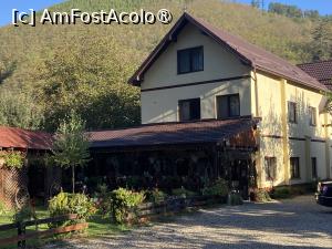 [P63] Pensiunea Domnescu, Sălişte - curtea din spate » foto by nicole33
 - 
<span class="allrVoted glyphicon glyphicon-heart hidden" id="av1407015"></span>
<a class="m-l-10 hidden" id="sv1407015" onclick="voting_Foto_DelVot(,1407015,956)" role="button">șterge vot <span class="glyphicon glyphicon-remove"></span></a>
<a id="v91407015" class=" c-red"  onclick="voting_Foto_SetVot(1407015)" role="button"><span class="glyphicon glyphicon-heart-empty"></span> <b>LIKE</b> = Votează poza</a> <img class="hidden"  id="f1407015W9" src="/imagini/loader.gif" border="0" /><span class="AjErrMes hidden" id="e1407015ErM"></span>