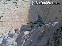 [P13] Peñíscola - Perla Coastei Florii de Portocal - Papa Luna veghind intrarea în castel » foto by nicole33
 - 
<span class="allrVoted glyphicon glyphicon-heart hidden" id="av407043"></span>
<a class="m-l-10 hidden" id="sv407043" onclick="voting_Foto_DelVot(,407043,959)" role="button">șterge vot <span class="glyphicon glyphicon-remove"></span></a>
<a id="v9407043" class=" c-red"  onclick="voting_Foto_SetVot(407043)" role="button"><span class="glyphicon glyphicon-heart-empty"></span> <b>LIKE</b> = Votează poza</a> <img class="hidden"  id="f407043W9" src="/imagini/loader.gif" border="0" /><span class="AjErrMes hidden" id="e407043ErM"></span>